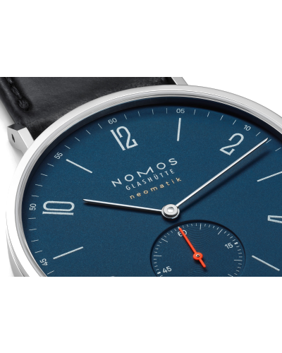 Nomos Glashütte Neomatik 39 Midnight blue (horloges)